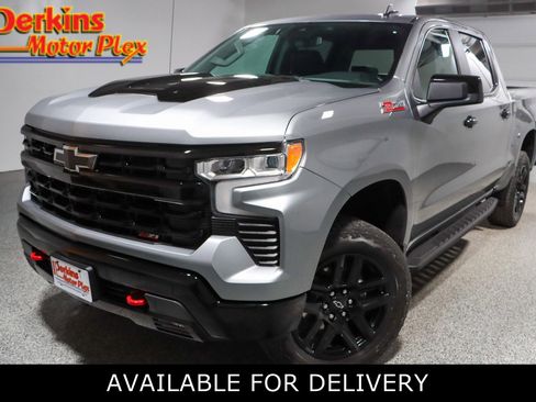 Used 2024 Chevrolet Silverado 1500 LT Trail Boss w/ Convenience Package II AWD/4WD image 1