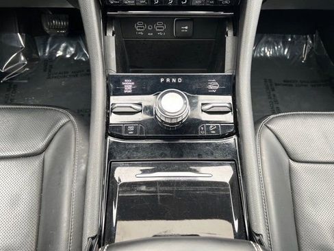 Used 2022 Jeep Grand Cherokee Overland image 22