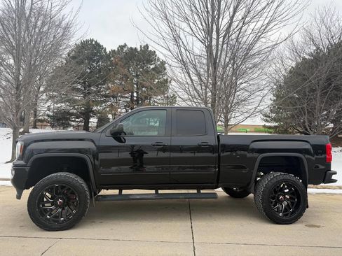 Used 2017 GMC Sierra 1500 Base 4x4 4dr Double Cab 6.5 ft image 10