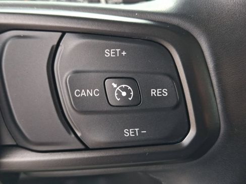 Used 2022 Jeep Wrangler Unlimited Sport AWD/4WD image 23