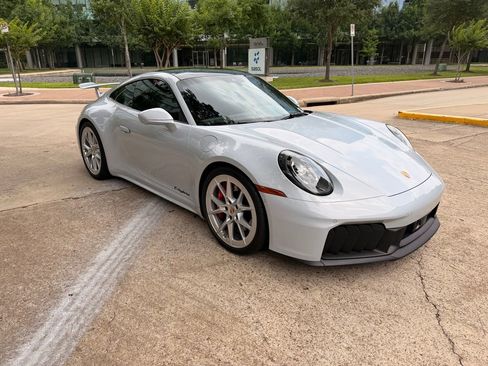 Used 2026 Porsche 911 Carrera GTS RWD image 7