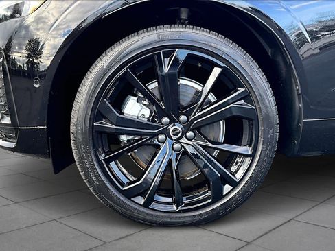 Used 2024 Volvo XC60 T8 Ultimate image 10