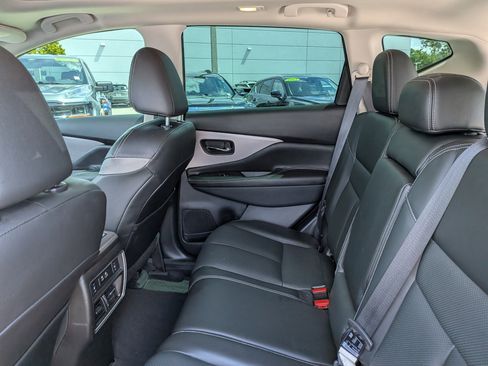 Used 2023 Nissan Murano SL w/ SL Moonroof Package FWD image 14