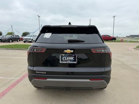 Used 2026 Chevrolet Equinox LT FWD image 5
