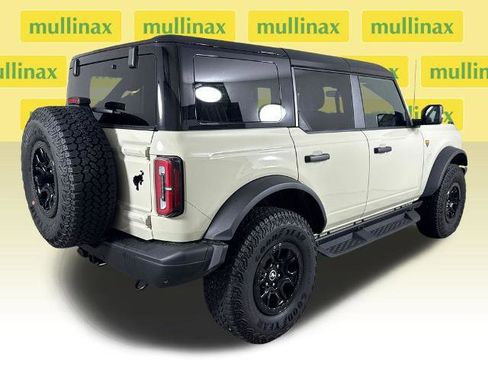 Certified 2025 Ford Bronco Badlands image 4