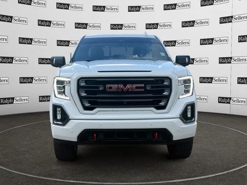 Used 2022 GMC Sierra 1500 AT4 w/ AT4 Premium Package AWD/4WD image 8