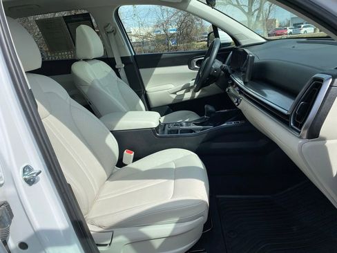 Used 2025 Kia Sorento S w/ Panoramic Sunroof Package image 49