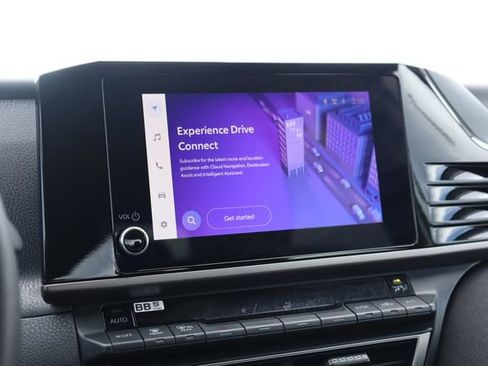 Used 2025 Toyota Camry LE image 17