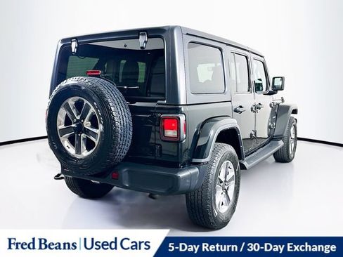 Used 2022 Jeep Wrangler Unlimited Sahara w/ Cold Weather Group AWD/4WD image 10