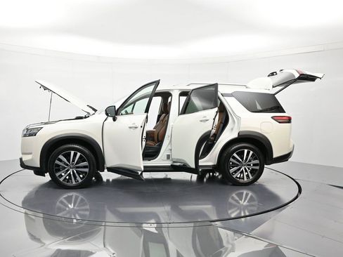 Certified 2023 Nissan Pathfinder Platinum image 49