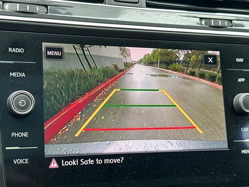 Used 2019 Volkswagen Tiguan SEL R-Line image 26