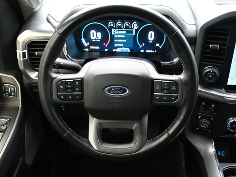 Used 2022 Ford F150 Lariat image 15