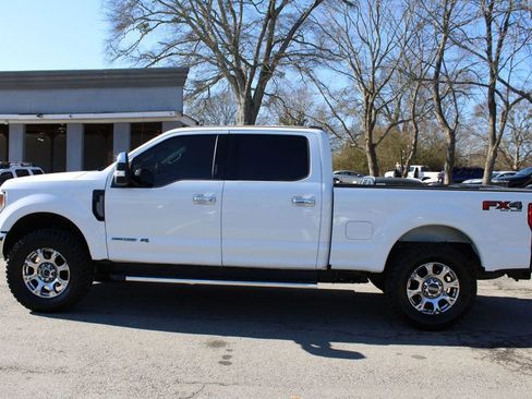 Used 2020 Ford F250 Lariat w/ Chrome Package image 4