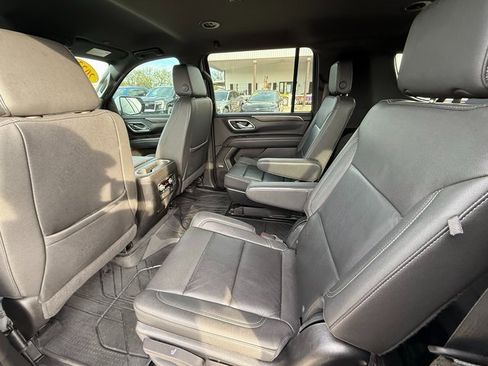 Used 2023 Chevrolet Suburban Z71 image 14