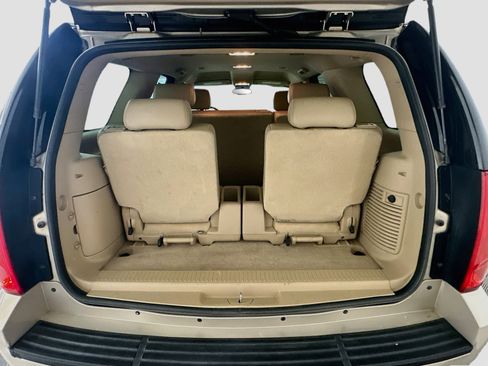 Used 2007 GMC Yukon SLT w/ SLT Preferred Equipment Group AWD/4WD image 29