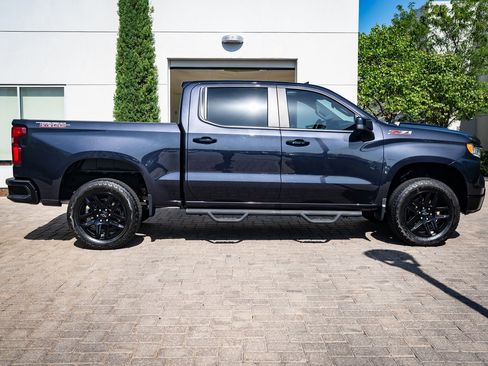 Used 2024 Chevrolet Silverado 1500 LT Trail Boss w/ Convenience Package II image 11