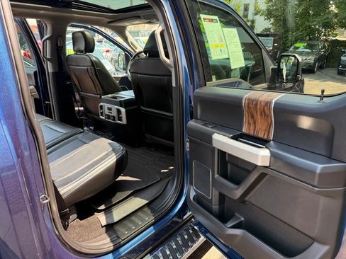 Used 2018 Ford F150 Lariat w/ Equipment Group 502A Luxury AWD/4WD image 14