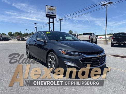 Used 2021 Chevrolet Malibu LT FWD image 1