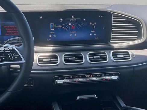 Used 2025 Mercedes-Benz GLE 450 4MATIC image 6