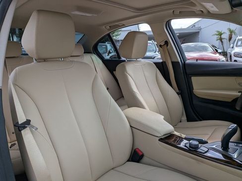 Used 2017 BMW 320i Sedan RWD image 17