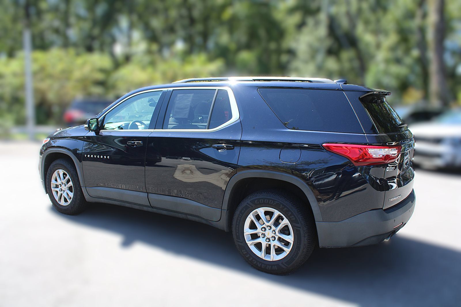 Used 2020 Chevrolet Traverse LT FWD image 6