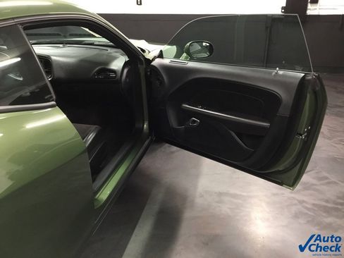 Used 2018 Dodge Challenger GT image 30