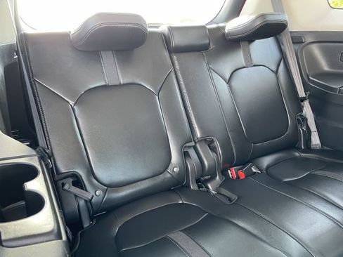 Used 2025 Honda Pilot EX-L image 28