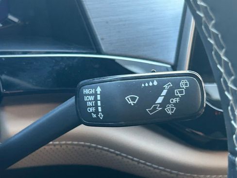 Used 2024 Volkswagen Atlas Cross Sport SE image 25