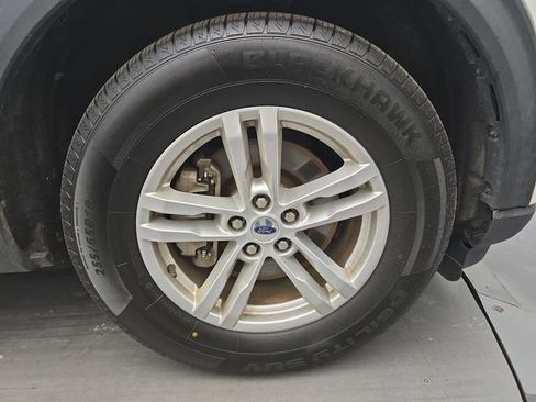 Used 2021 Ford Explorer XLT RWD image 13