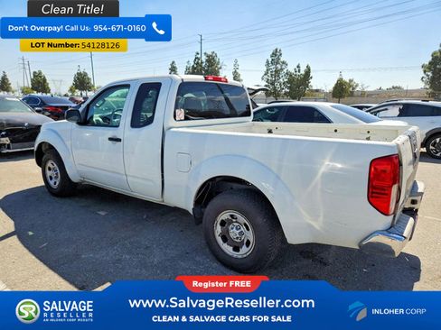 Used 2015 Nissan Frontier S RWD image 3