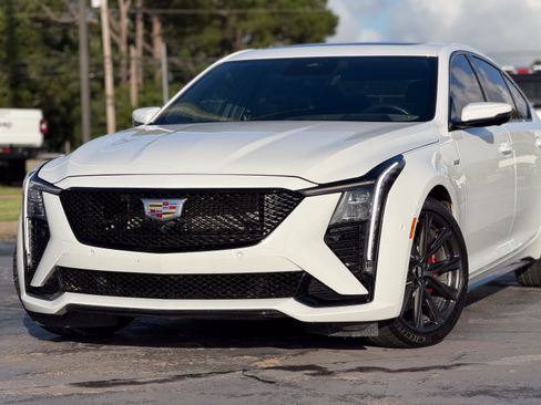 Used 2026 Cadillac CT5 V RWD image 6