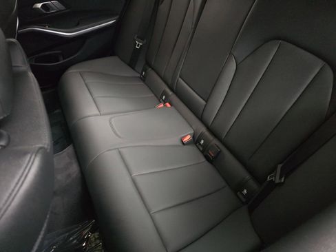 Used 2019 BMW 330i xDrive Sedan w/ Convenience Package image 16