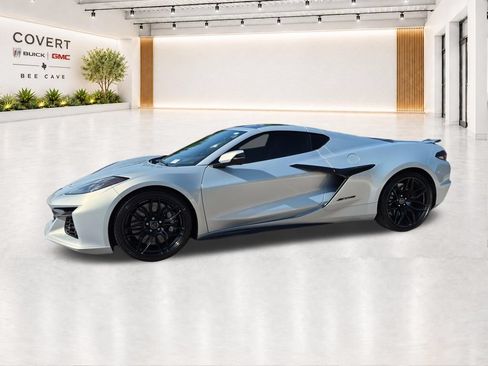 Used 2023 Chevrolet Corvette Z06 w/ Engine Appearance Package RWD image 5