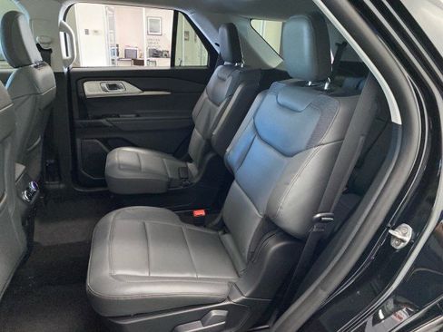 New 2026 Ford Explorer Active w/ Active Comfort Package image 11
