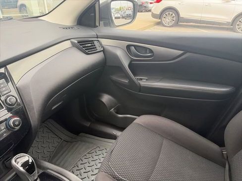 Used 2019 Nissan Rogue Sport S FWD image 12