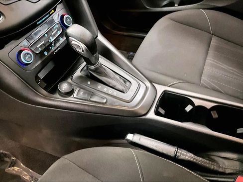 Used 2018 Ford Focus SE image 20