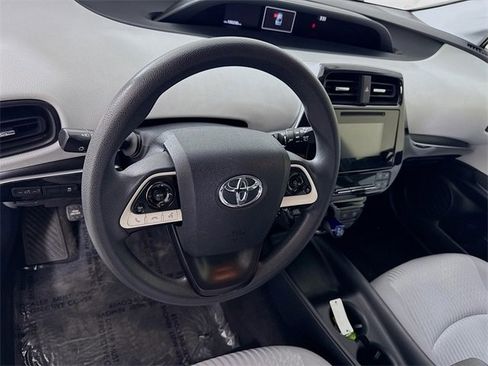 Certified 2016 Toyota Prius Two image 9