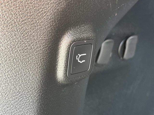 Used 2023 Jeep Cherokee Altitude Lux AWD/4WD image 7