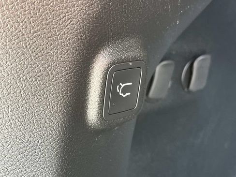 Used 2023 Jeep Cherokee Altitude Lux AWD/4WD image 7