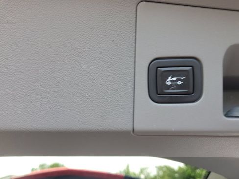 Used 2020 Cadillac XT5 Premium Luxury FWD image 27