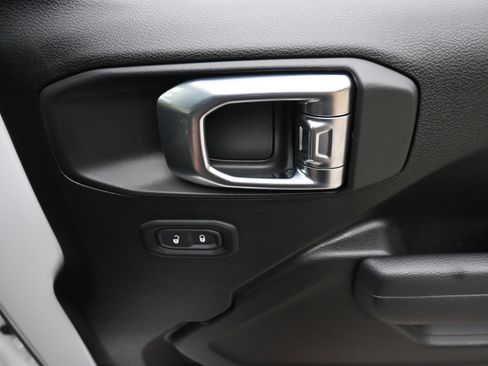 Used 2024 Jeep Gladiator Willys image 20