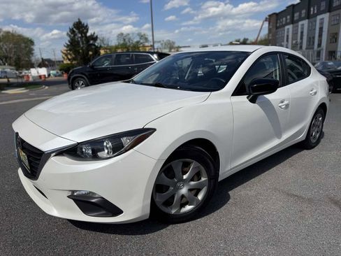 Used 2015 MAZDA MAZDA3 i SV image 3