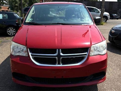 Used 2013 Dodge Grand Caravan American Value Package FWD image 3