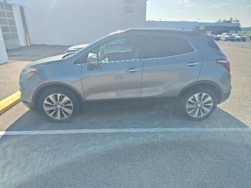Used 2019 Buick Encore Preferred FWD image 2