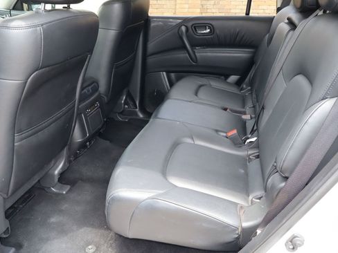Used 2024 Nissan Armada SV RWD image 5