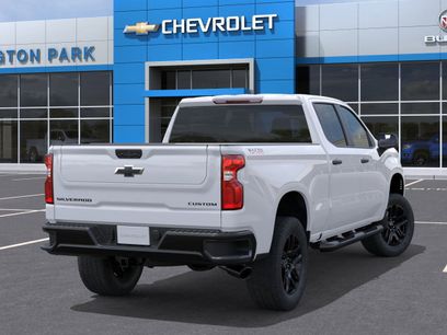 New 2026 Chevrolet Silverado 1500 Custom Trail Boss w/ Turbomax Blackout Package