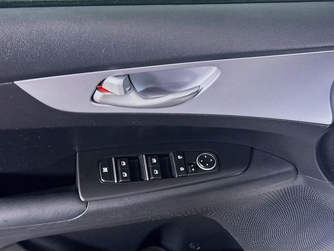 Used 2024 Kia Forte LXS image 15