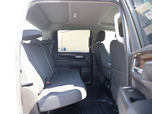 Used 2024 GMC Sierra 3500 SLE AWD/4WD image 12