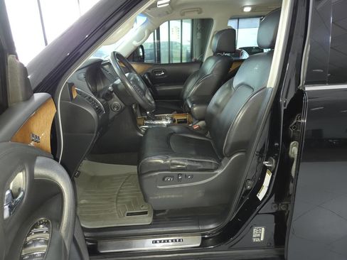Used 2014 INFINITI QX80 4WD w/ Theater Package image 14