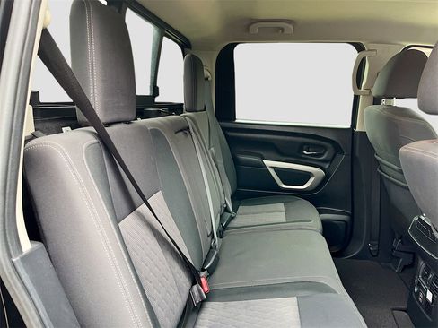 Used 2021 Nissan Titan SV w/ SV Convenience Package image 26